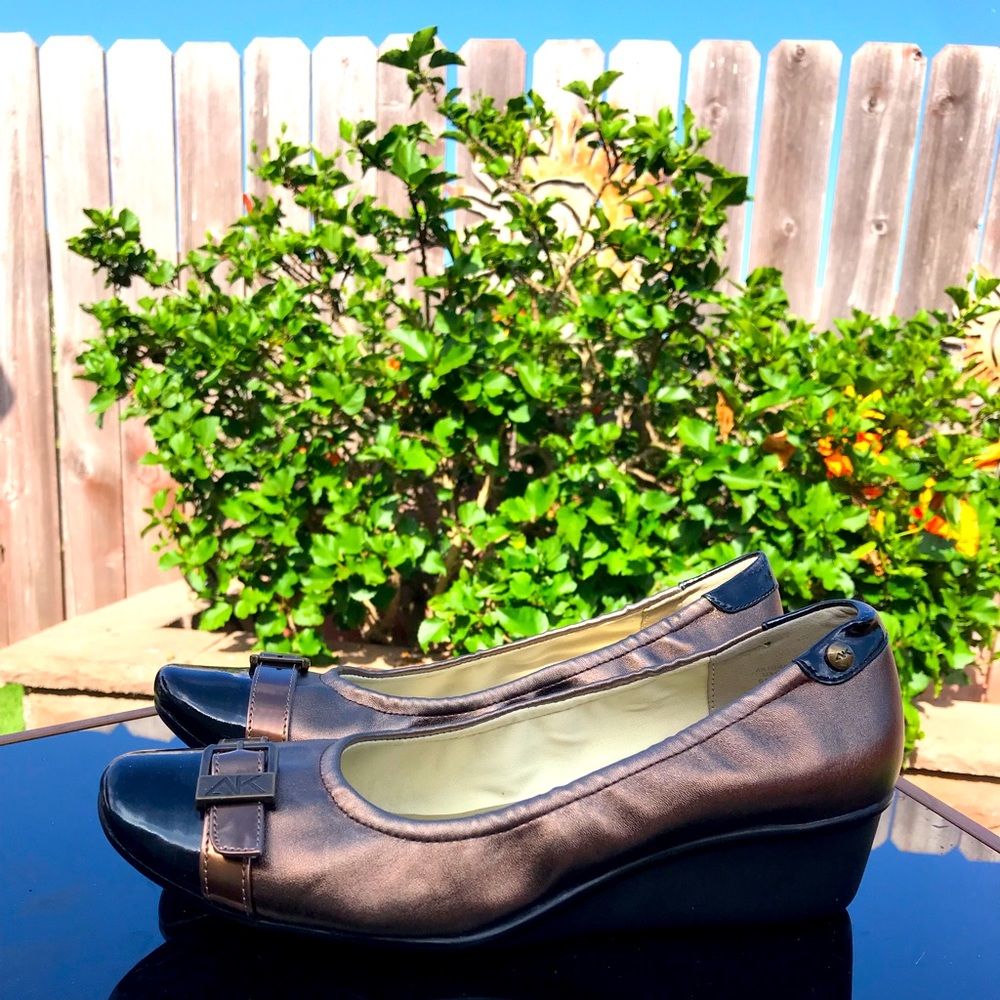 Anne Klein NIB heels